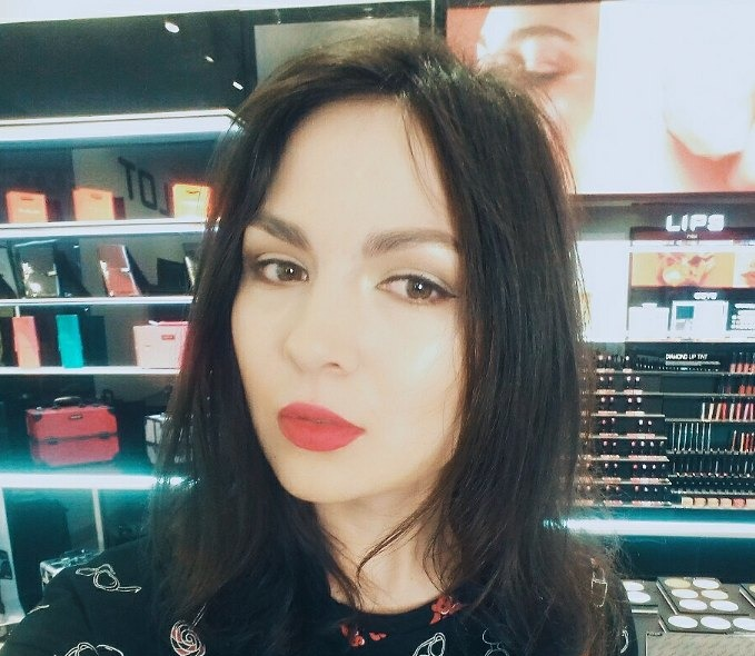 Изабелла привлекальеная девушка из Шахтёрска цена от 3000 руб