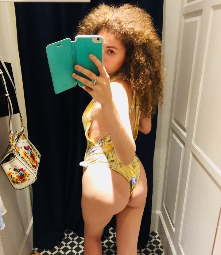 Надюша привлекальеная девушка из Шахтёрска цена от 3500 руб