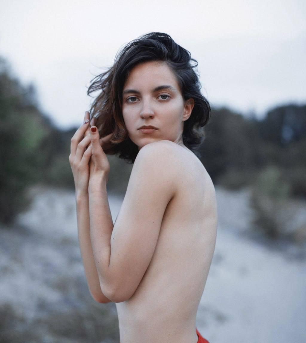 Ольга привлекальеная девушка из Шахтёрска цена от 7000 руб