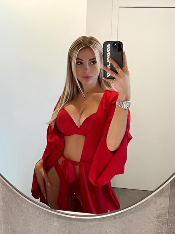 Фариза привлекательная девушка из Шахтёрска цена от 5000 руб