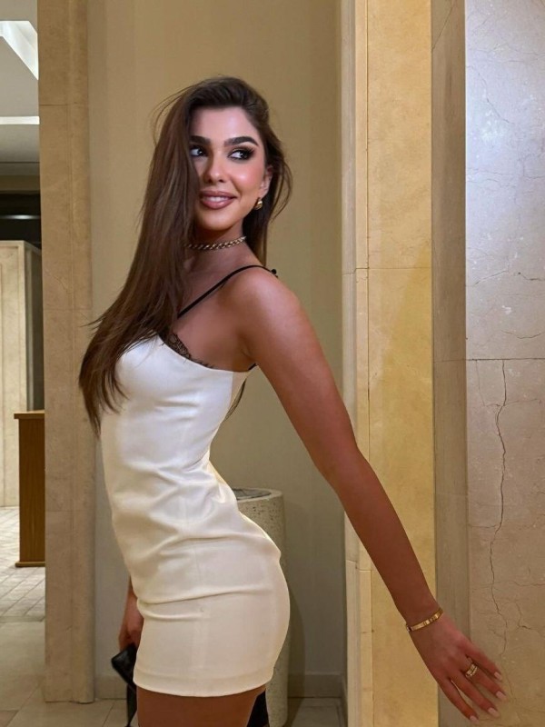 Александра привлекательная девушка из Шахтёрска цена от 4500 руб